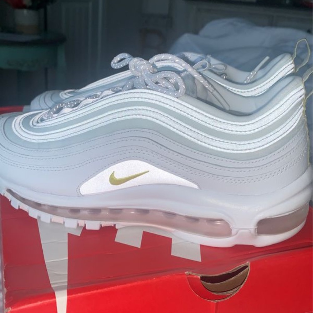 Women’s Nike Airmax 97